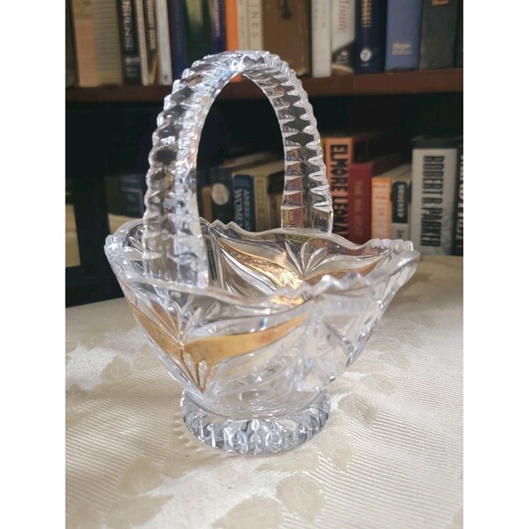 Vintage Anna Hutte- Germany 24% Lead Crystal 'Bride's Basket' w gold leaf accent - Picture 2 of 15